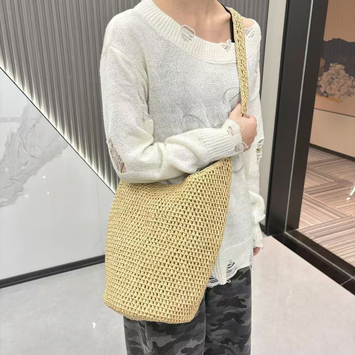 Trillebag laget av flettet naturmateriale Skanto