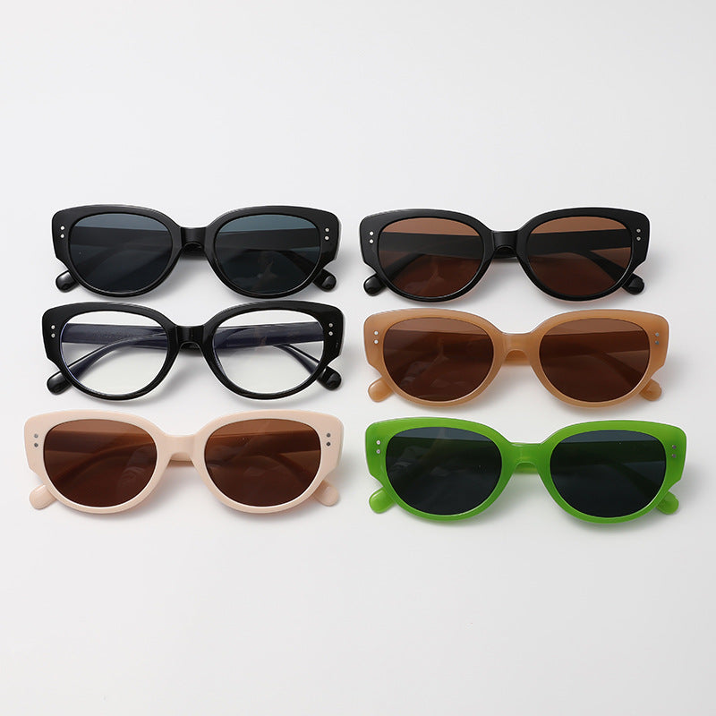 Dame moteriktig Cat-Eye briller med trendy tykke rammer Skanto