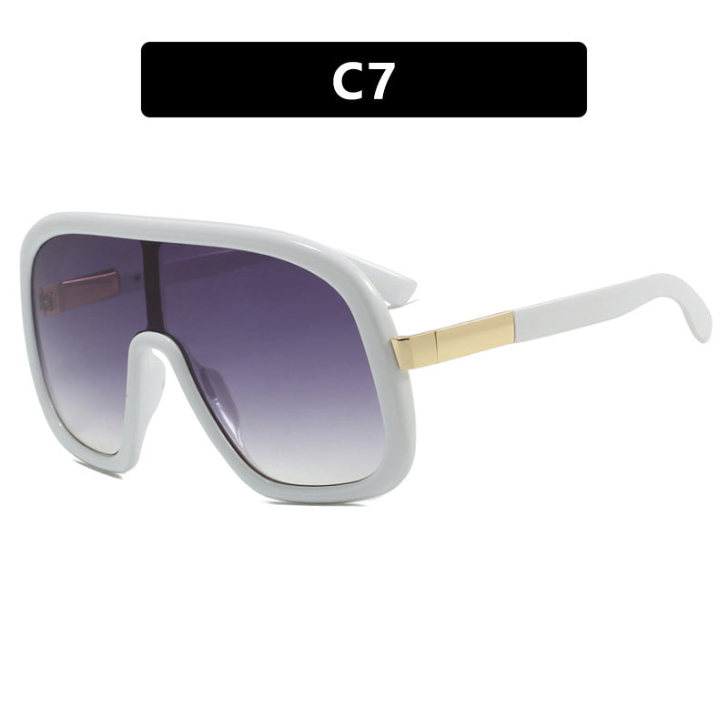 Women's oversized sunglasses in elegant retro design Skanto