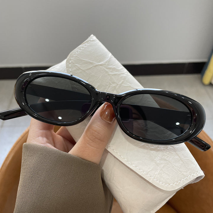 Dame moderne kattesyn solbriller med UV-beskyttelse og elegant ramme Skanto