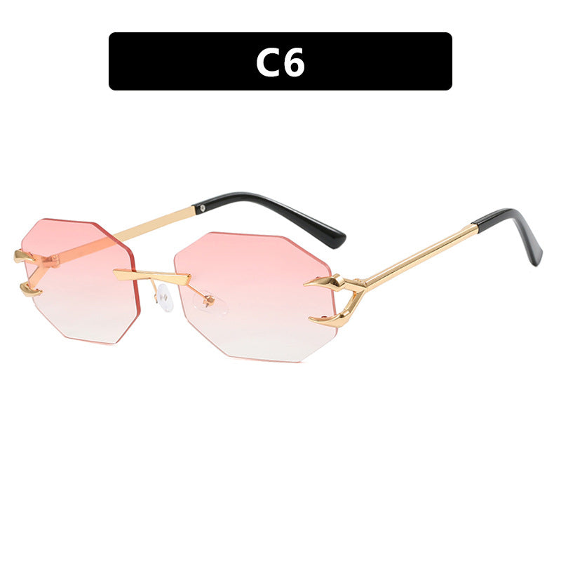 Women's geometric sunglasses with modern metal frame Skanto