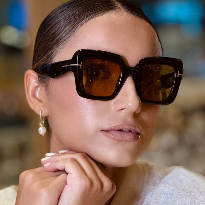 Women's square sunglasses with comfortable plastic frame and UV protection Skanto