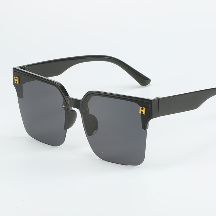 Dame kvadratisk solbrille med elegant metallramme Skanto