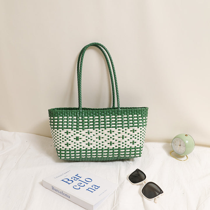Braided tote bag with modern accents Skanto