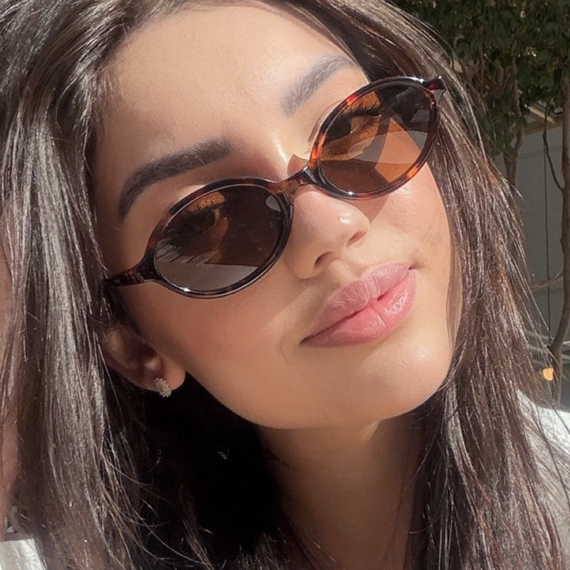 Women's Fashionable Retro-Inspired Sunglasses Skanto