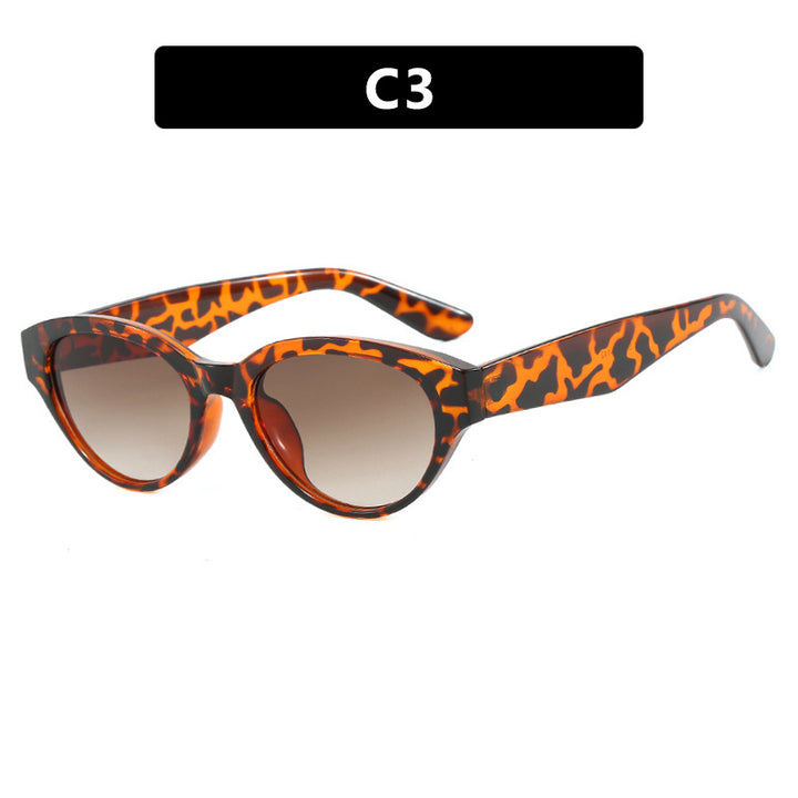 Dame Cat-Eye solbriller med beskyttende UV-filter og elegant ramme Skanto