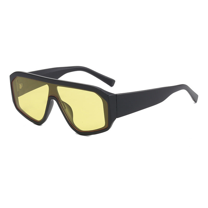 Women's oversized sunglasses in modern design with wide frame Skanto