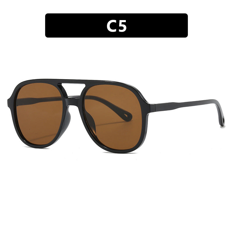 Women's fashion sunglasses with an extraordinary square frame Skanto