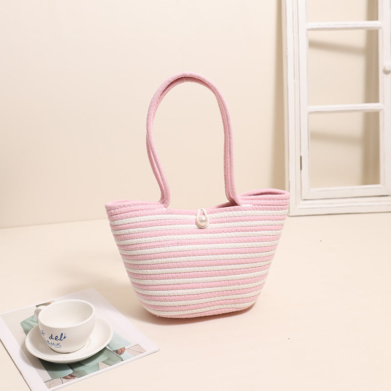 Trendy handbag with stylish stripes Skanto