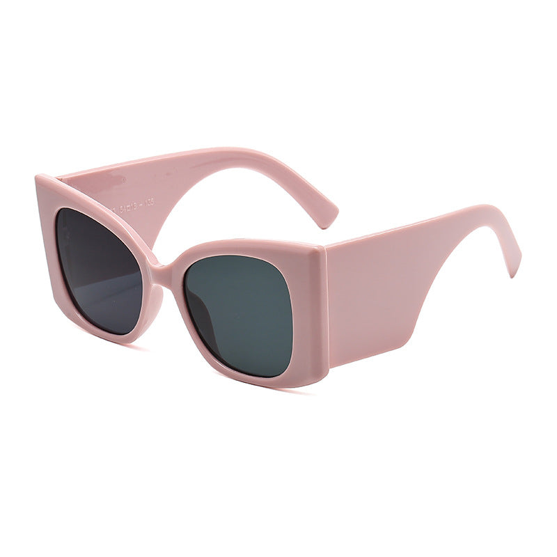 Dame moteriktig oversized solbrille med glamorøst design Skanto