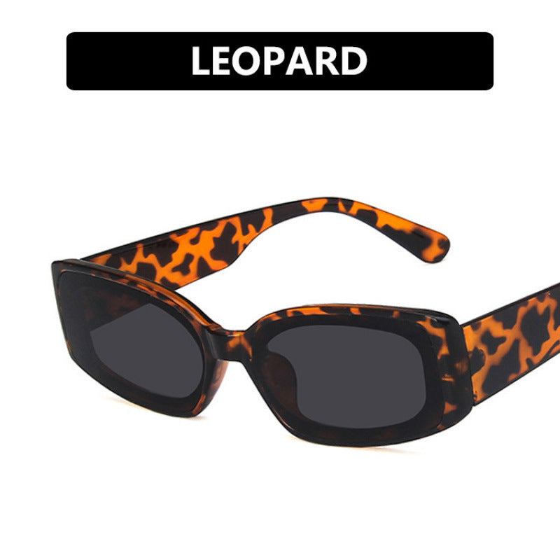 Dame moteriktig gjennomsiktig solbrille med kvadratisk design Skanto