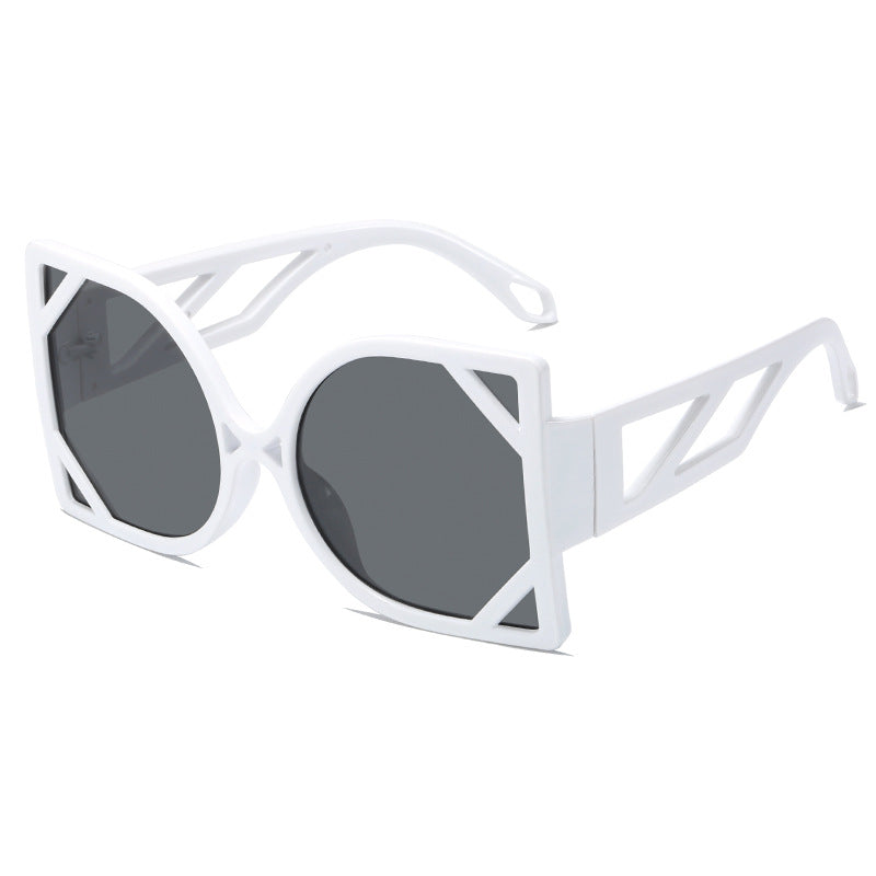 Dame geometrisk solbrille med eksklusiv design og UV-beskyttelse Skanto