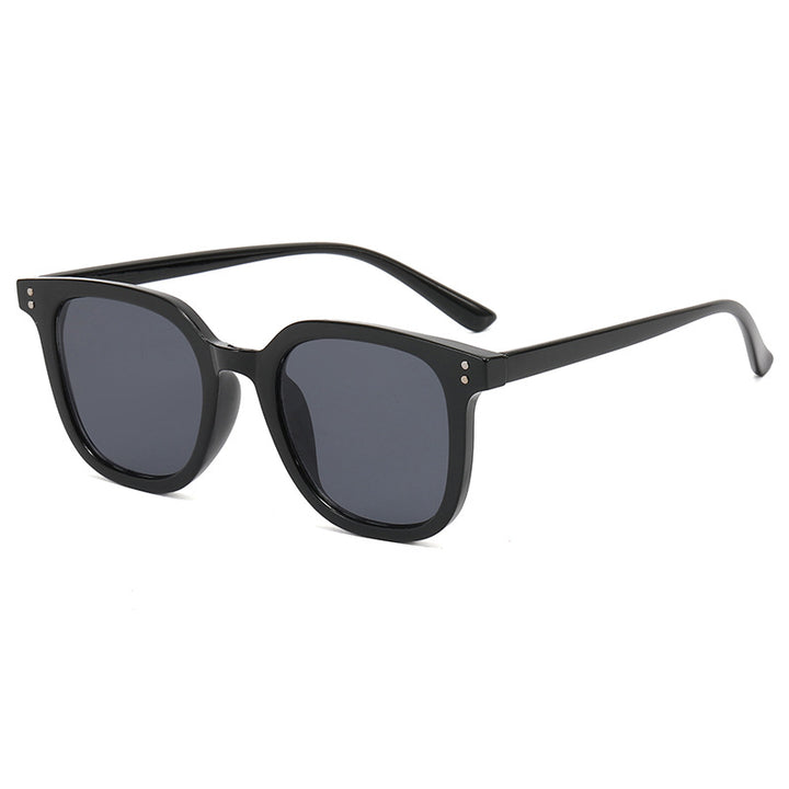 Dame kvadratisk designerbrille med tykk ramme og elegant profil Skanto