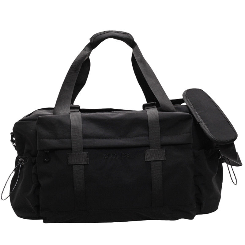 Sportslig Duffelbag med slitesterkt materiale og omfattende lagringsplass Skanto