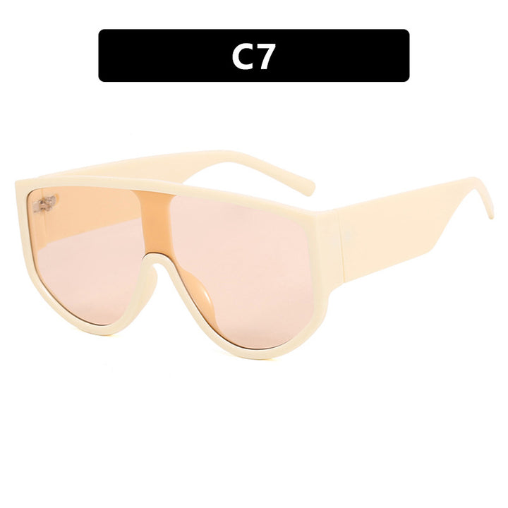 Women's fashionable sunglasses with an otherworldly design Skanto