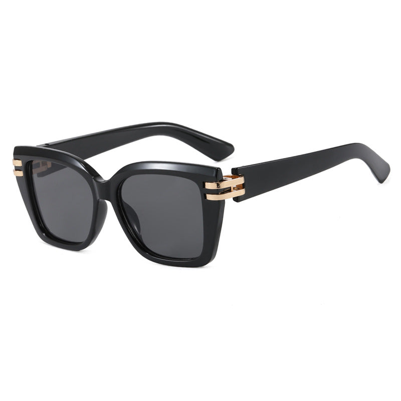 Women's stylish oversized sunglasses with luxurious details Skanto