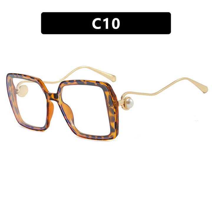 Women's trendy square glasses with elegant metal frame and unique accents Skanto