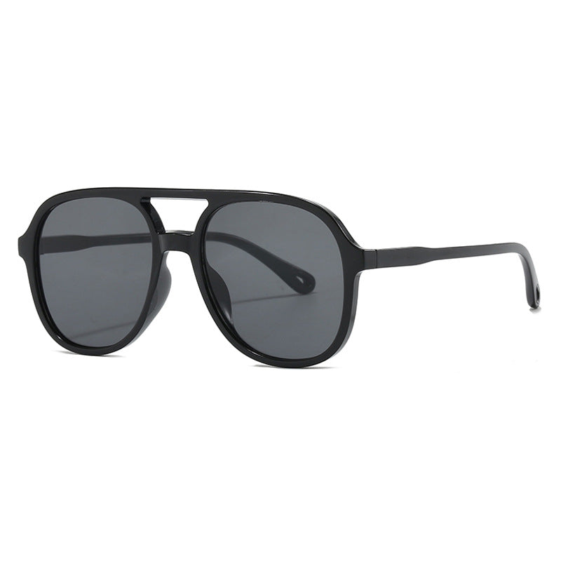 Women's fashion sunglasses with an extraordinary square frame Skanto