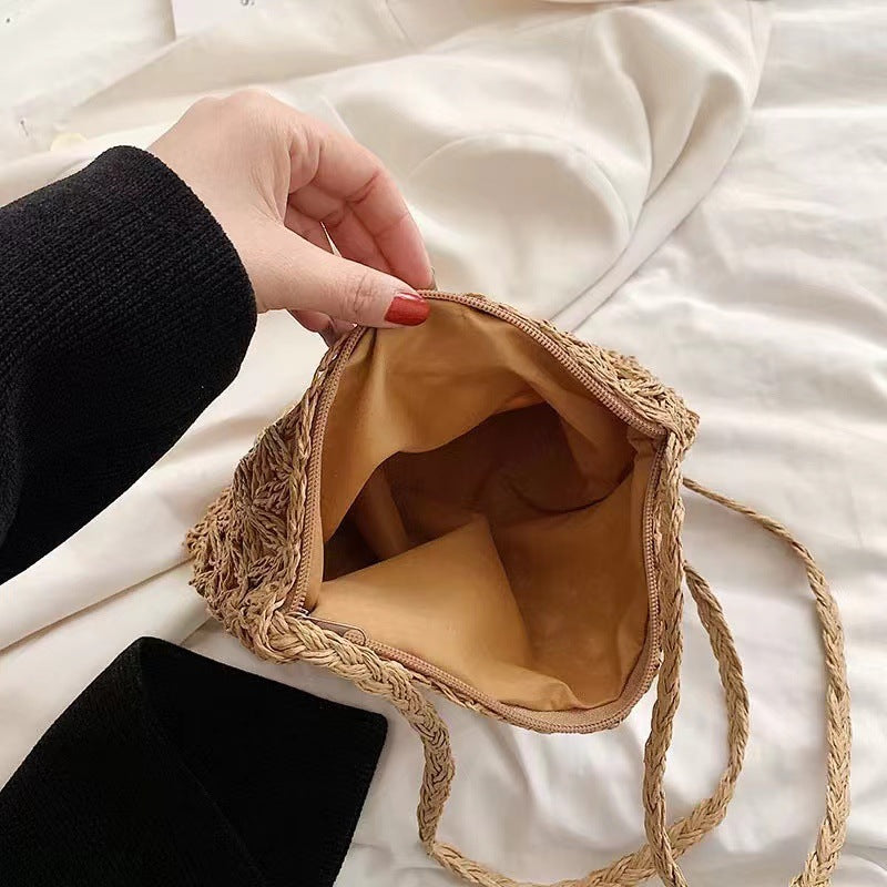 Crocheted shoulder bag made of natural material Skanto