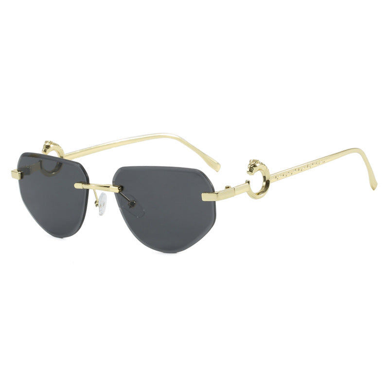 Women's trendy stylish sunglasses in modern design with filigree metal frame Skanto