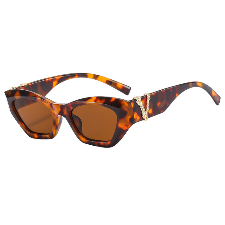 Dame Cat-Eye solbriller med luksuriøse detaljer Skanto
