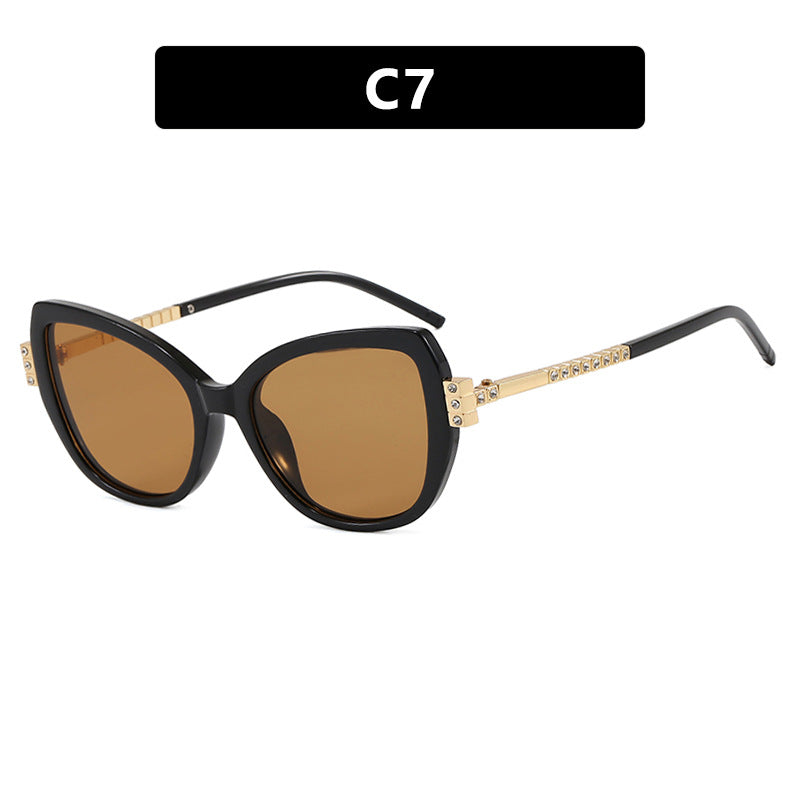 Women's oversized sunglasses with protective UV filter and elegant accents Skanto