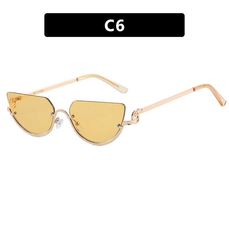 Women's Cat-Eye Sunglasses with Gold Metal Frame and UV Protection Skanto