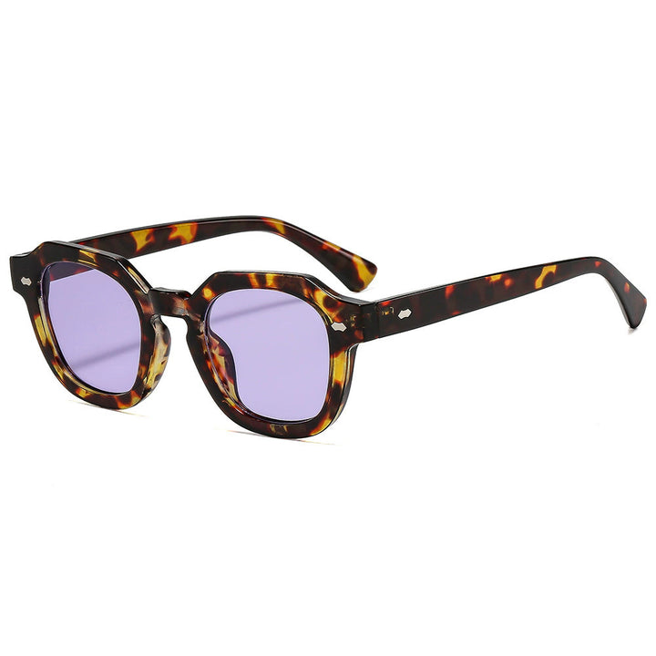 Women's sunglasses in modern design with polarized lenses Skanto