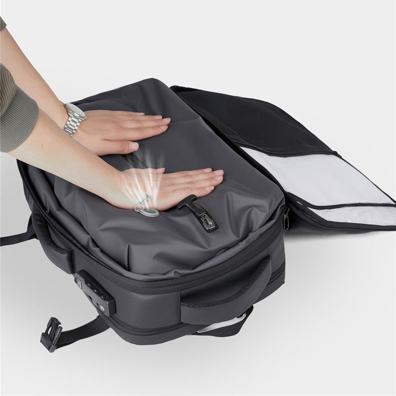 Allsidig laptopsekk med vanntett design og gjennomtenkt innredning Skanto
