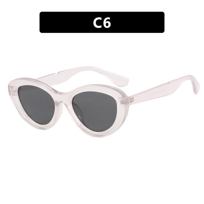 Women's Cat-Eye Sunglasses with Stylish Plastic Frame and Polarized Lenses Skanto
