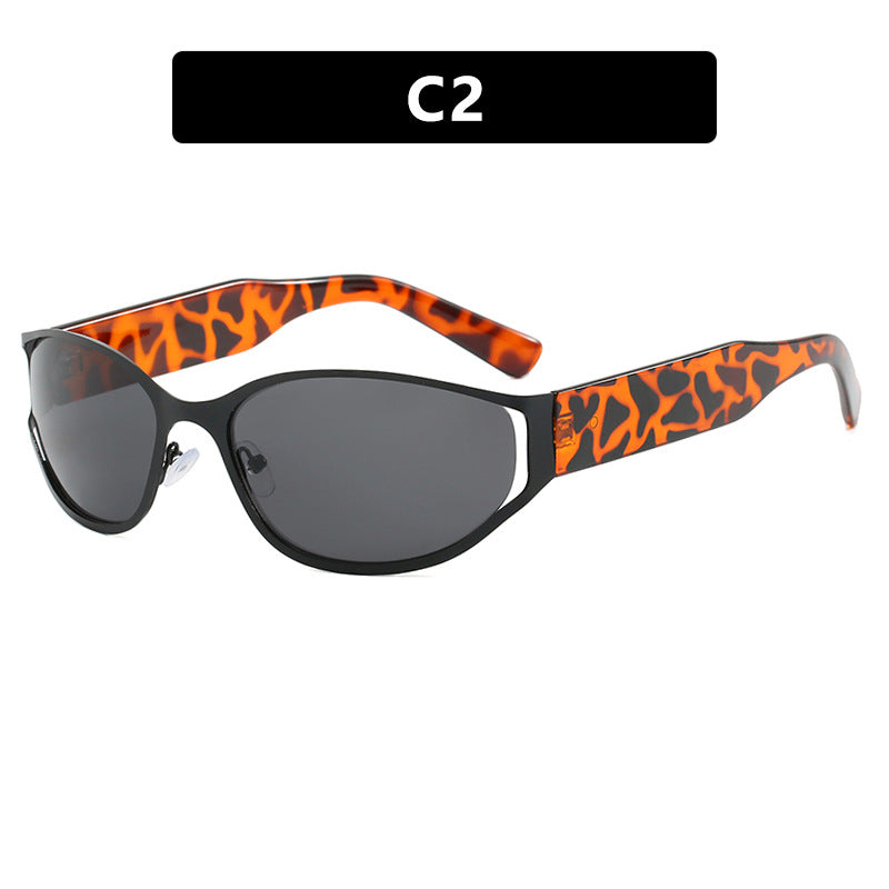 Women's modern sunglasses with elegant contours and protective UV filter Skanto