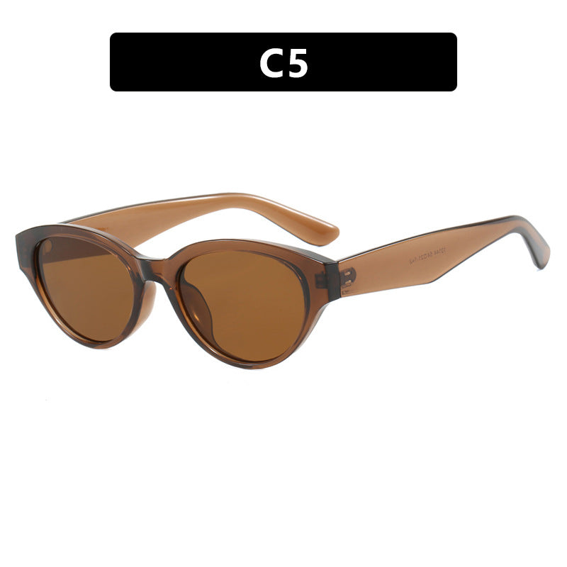 Dame Cat-Eye solbriller med beskyttende UV-filter og elegant ramme Skanto