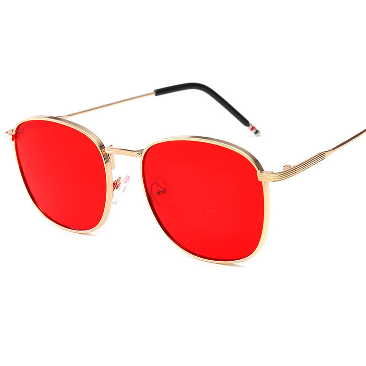 Dame stilige oversized solbriller med glamorøst metallramme Skanto