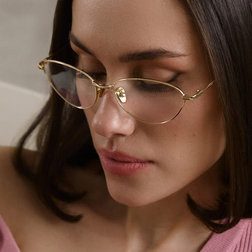 Dame fashionable solbriller i elegant oval design Skanto