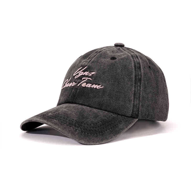 Kvinnenes myke fløyelsbroderte caps Skanto