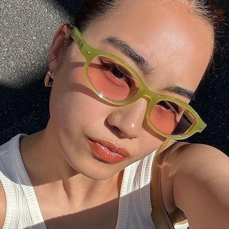 Women's Cat-Eye Sunglasses in Elegant Vintage Style Skanto
