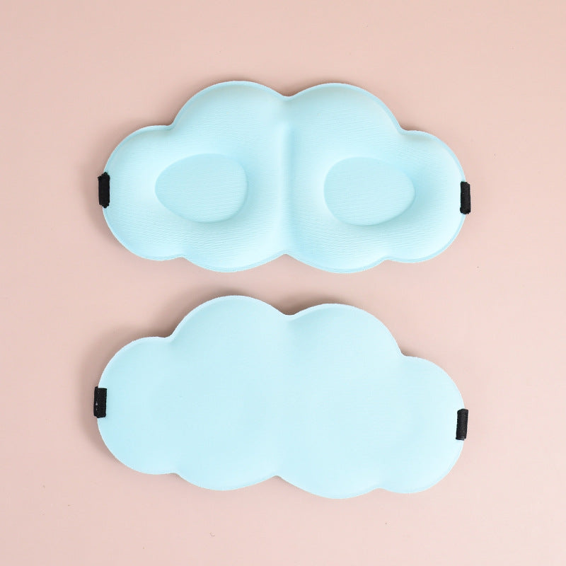 Dame med søte sky søvnmaske laget av minneskum med ergonomisk polstring og justerbart elastisk bånd Skanto
