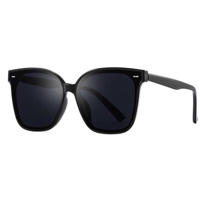 Dame solbrille i moderne geometrisk design Skanto