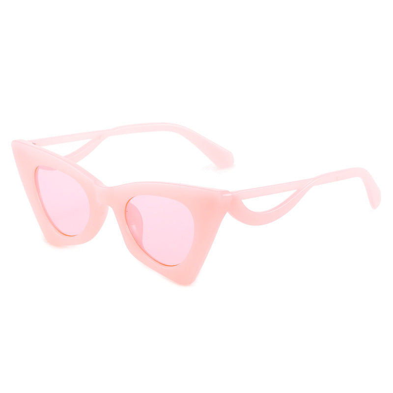 Dame Cat-Eye solbriller med elegante designelementer Skanto