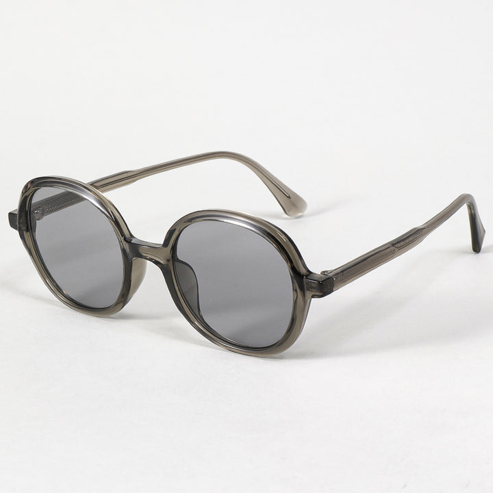 Dame moteriktig solbrille med robust og stilige rammer Skanto