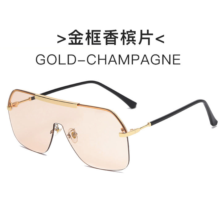 Dame ekstravagant oversized solbrille med futuristisk design Skanto
