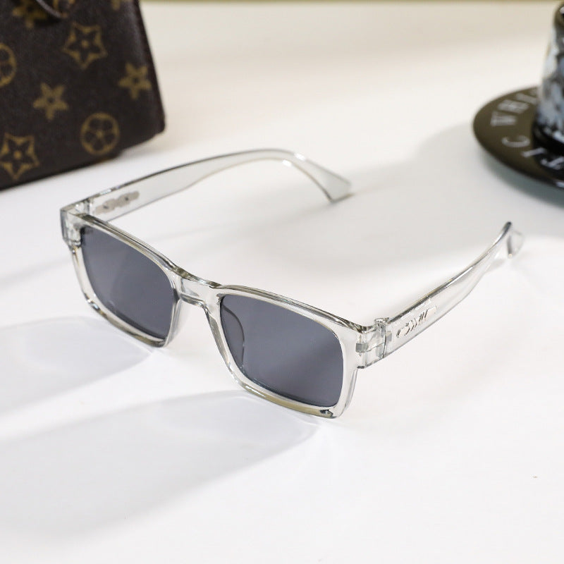 Damer moteriktig lesebrille med elegant design Skanto