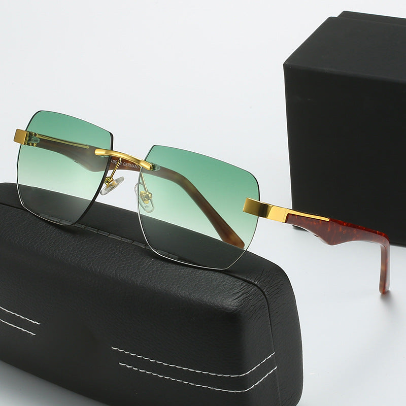 Dame Fashion-solbriller i moderne geometrisk design Skanto