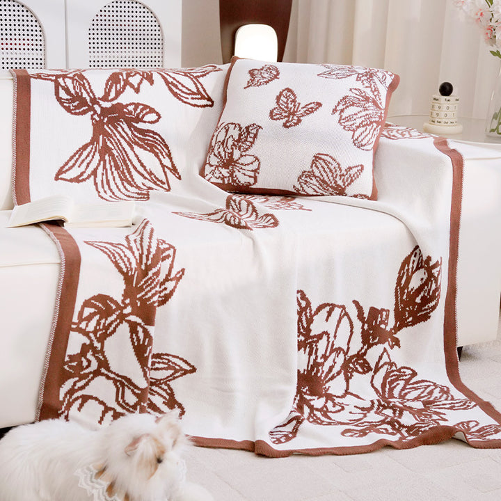 Kvinners dekorative kasteteppe med blomsterdesign Skanto