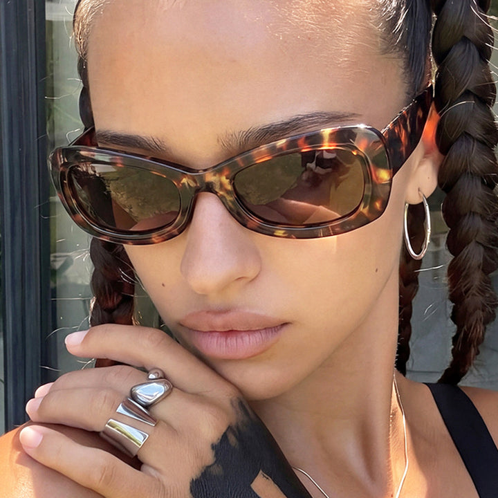 Women's Fashion Cat-Eye Sunglasses with Protective UV Filter and Elegant Design Skanto