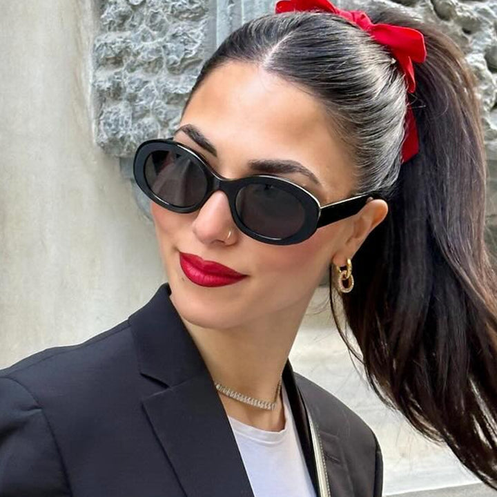 Women's round sunglasses with elegant plastic frame and UV protection Skanto