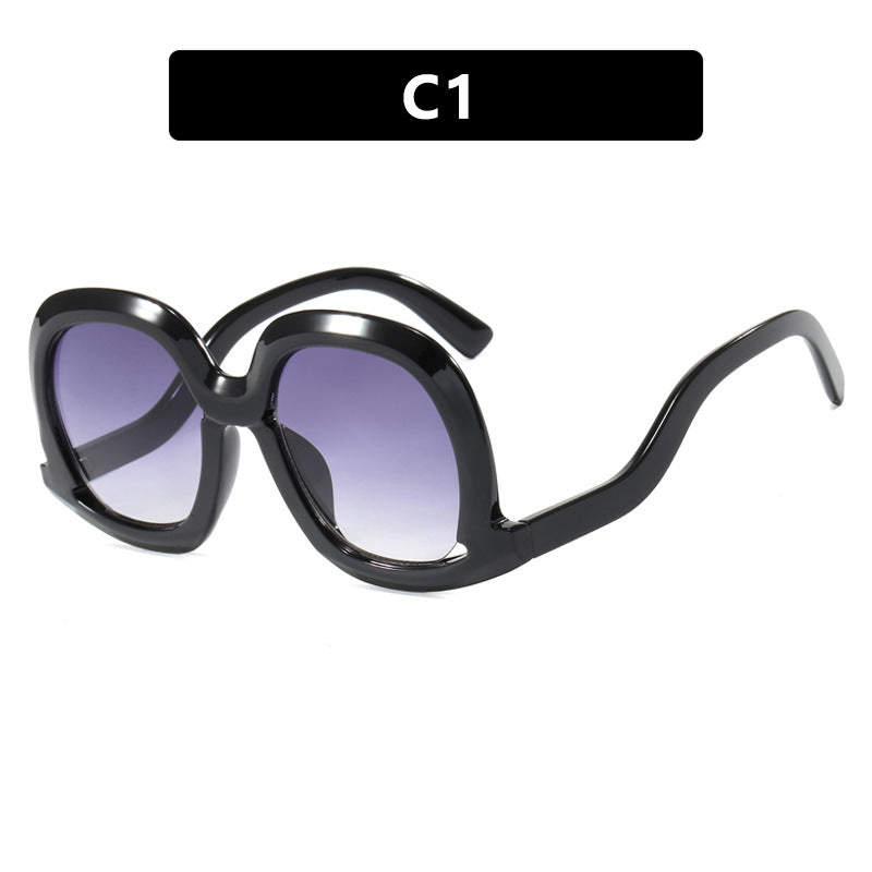 Women's oversized sunglasses with modern design Skanto