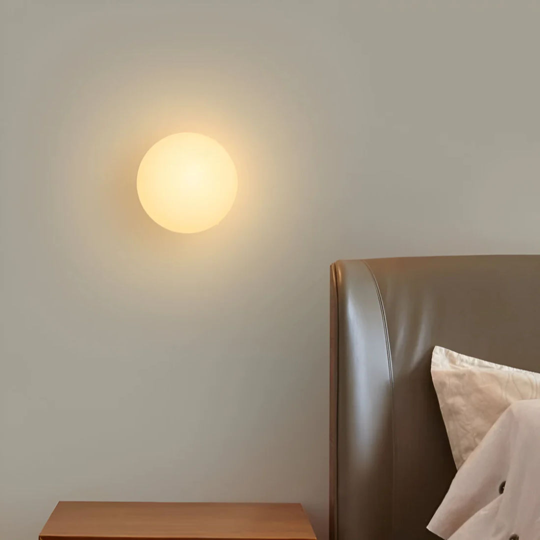 Skanto | Moderne Glass Vegglampe for Elegant Ambient Belysning