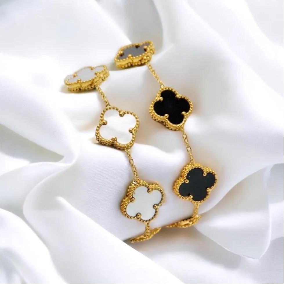 Norvo | Clover Luck Armbånd | Elegant og Hypoallergenisk | Justerbart