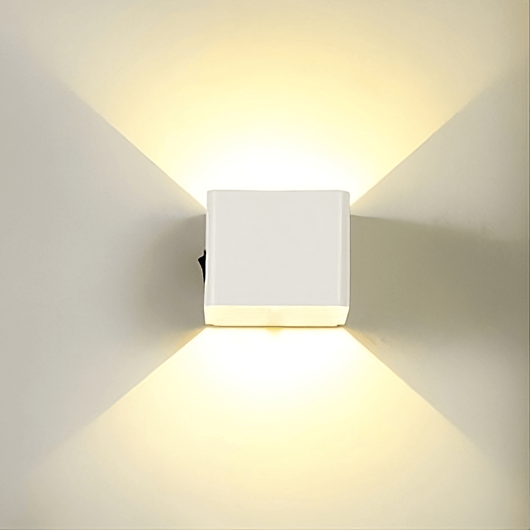 Skanto | Vanntett lys med intelligent sensor